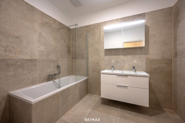 Badezimmer mit Wanne