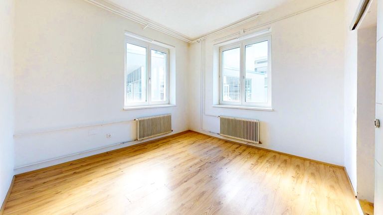 Büro 1