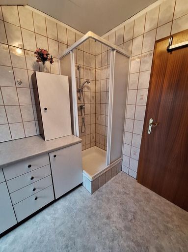 OG, Dusche im Obergeschoß