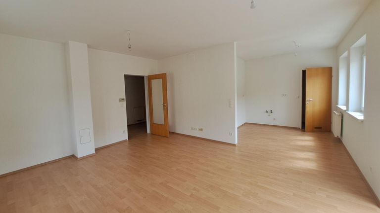 Übersicht WZ m. offener Küche u. anschließendem AR