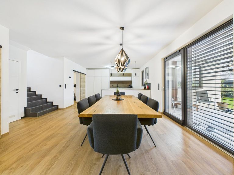 Wohn- und Essbereich 1