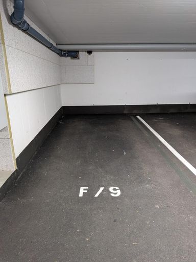 Garagenparkplatz