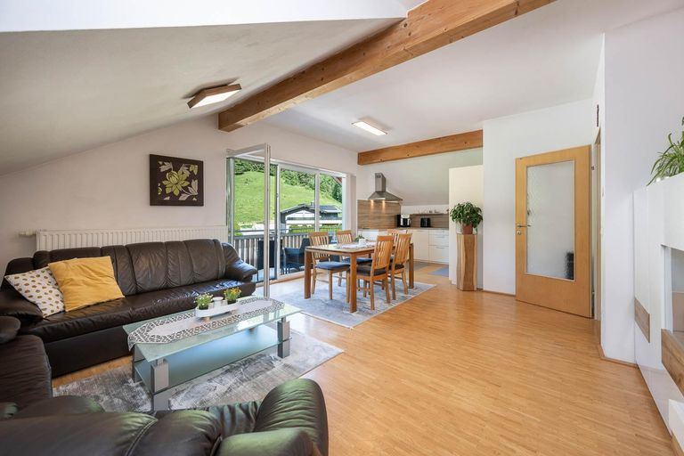 Wohnbereich mit Küche