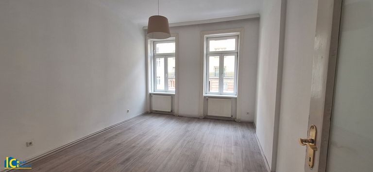 Freundliches Wohn-Esszimmer