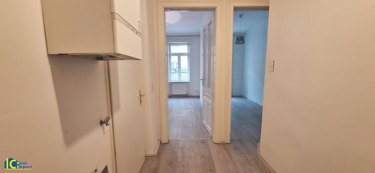 Zentral begehbare Zimmer