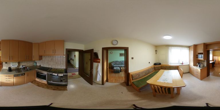 Essbereich mit Küche