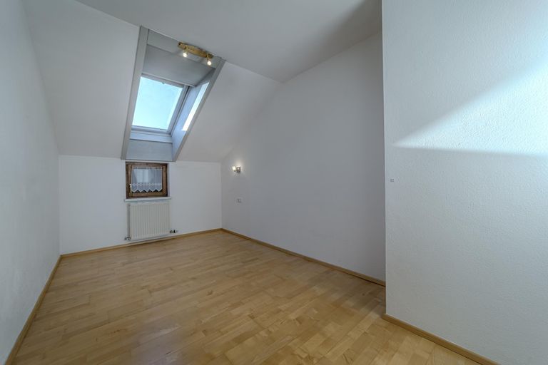 Schlafzimmer DG