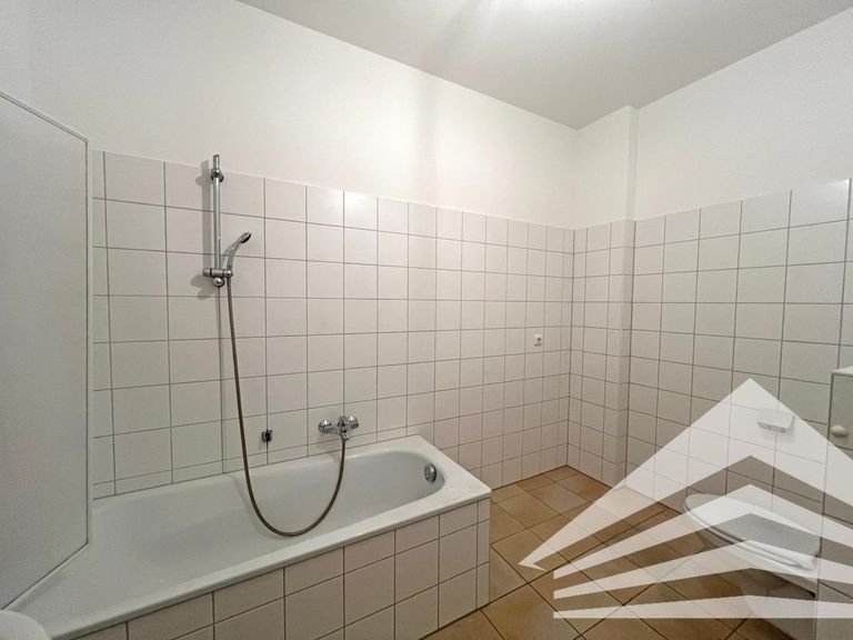 Badezimmer inkl. Wanne und WC