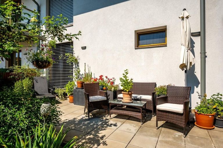 22 Sitzecke im Garten ETW 3004