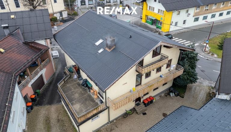 Drohnenaufnahme Hinteransicht