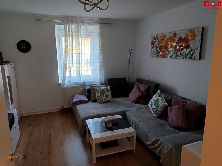 Wohnzimmer (Einrichtungsbeispiel, keine Möbel vorhanden!)