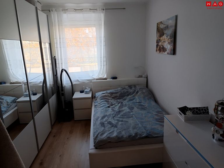 Schlafzimmer (Einrichtungsbeispiel, keine Möbel vorhanden!)