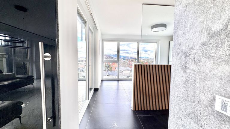 Zugang Badezimmer/Schlafzimmer