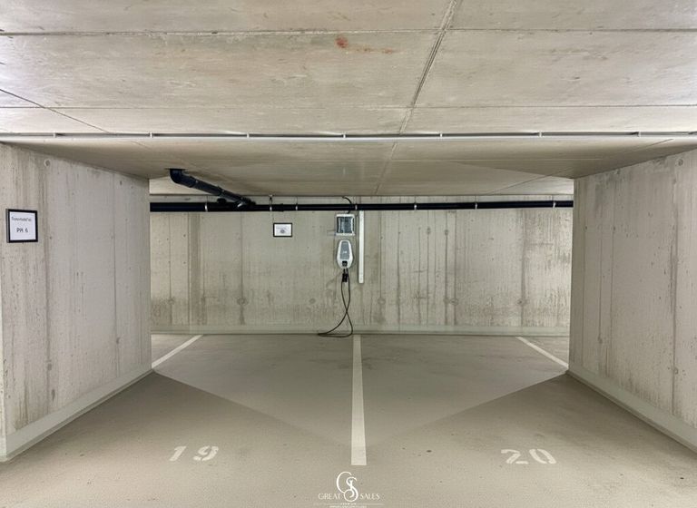 Zwei Tiefgaragenstellplätze (1.UG - gleich neben dem Lift) mit Elektroladestation