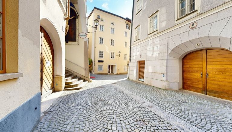 Strassenansicht vom Haus