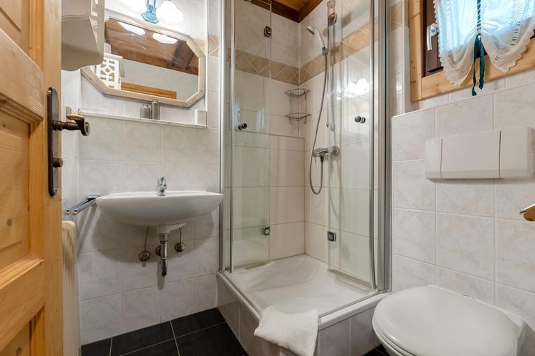Badezimmer EG