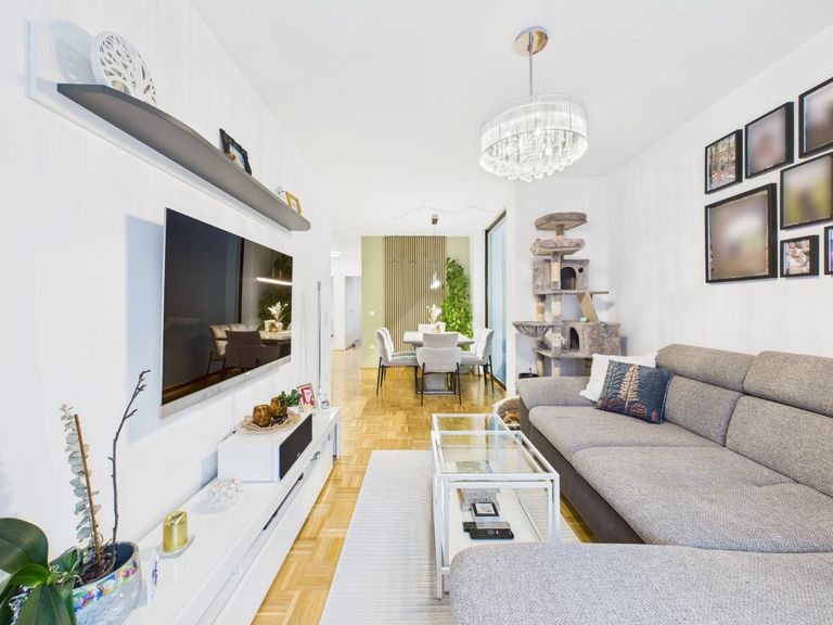 Wohn- und Essbereich 5