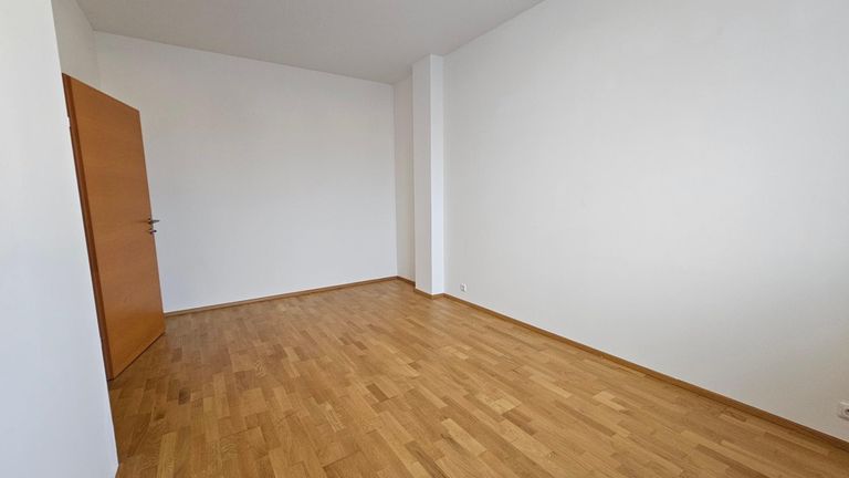 20251216_094212_resized