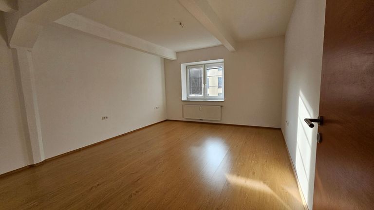 20251216_095214_resized