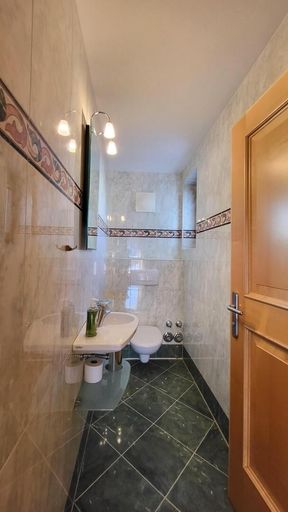 WC extra