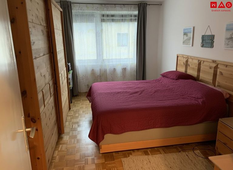 Schlafzimmer (dezent mit KI bearbeitet)