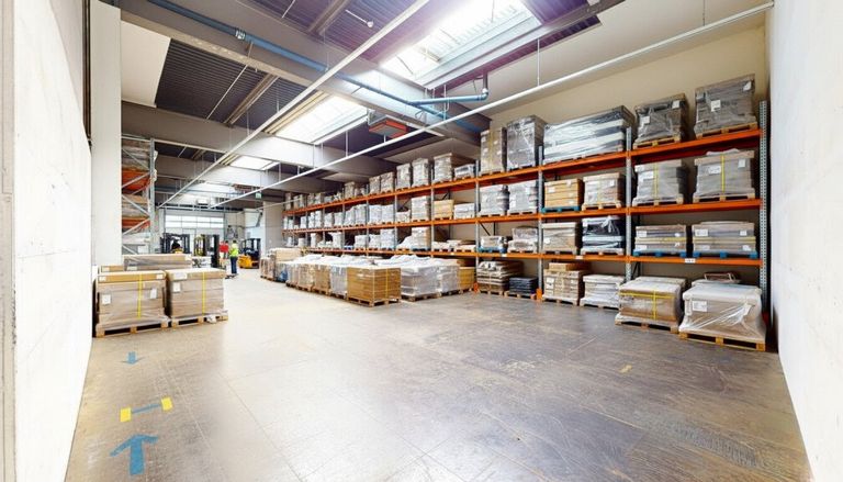 Ausstattungsbeispiel Lager-, / Produktionshalle