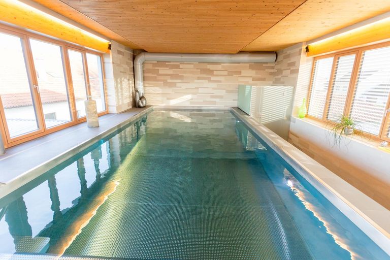 Schwimmhalle Ansicht 3