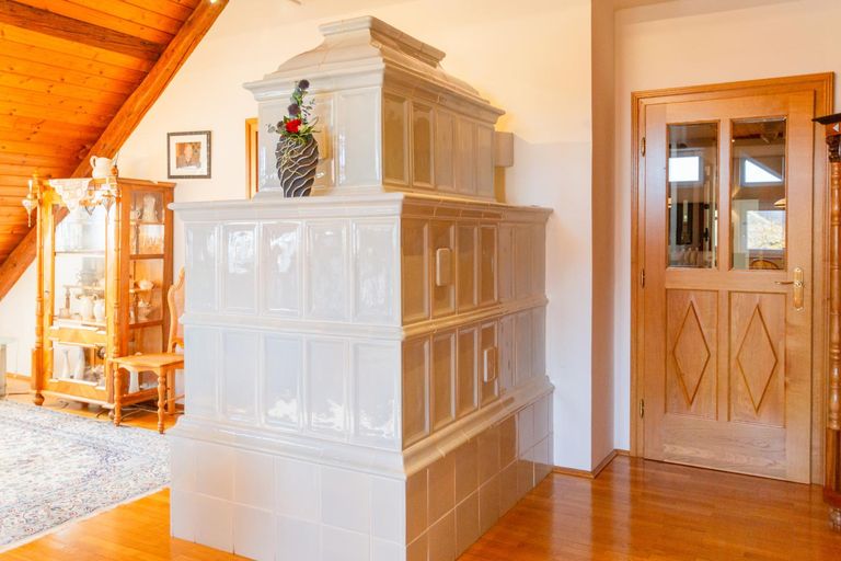 Kachelofen_Wohnzimmer