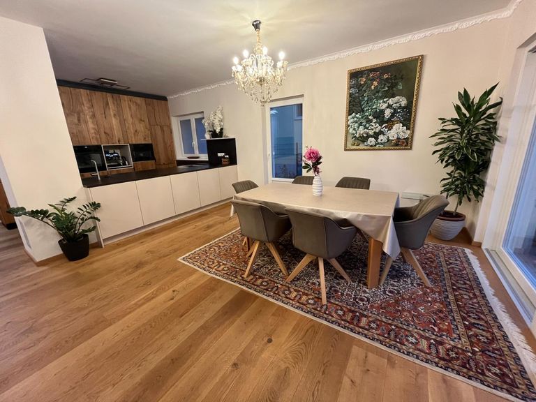 Essbereich mit Küche