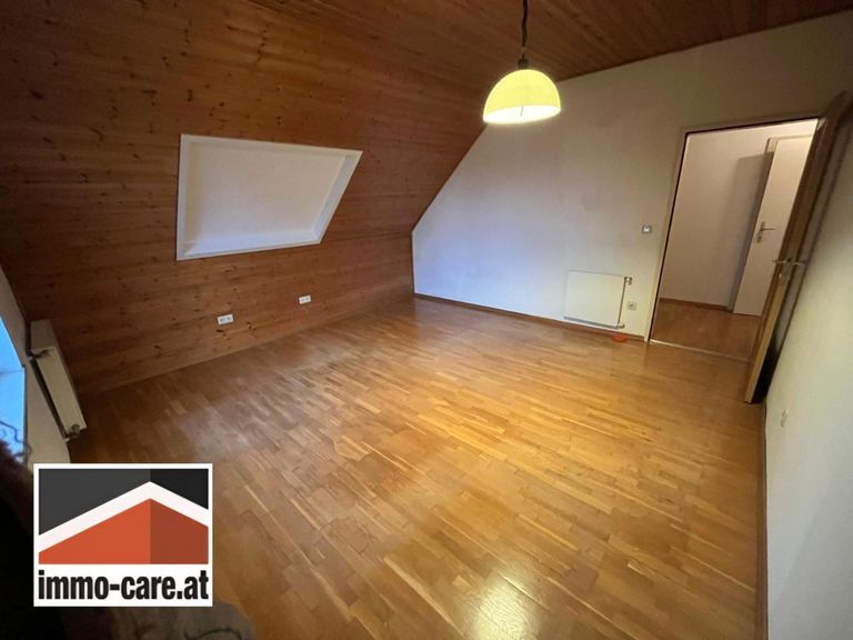 Schlafzimmer Kinderzimmer OG geräumt