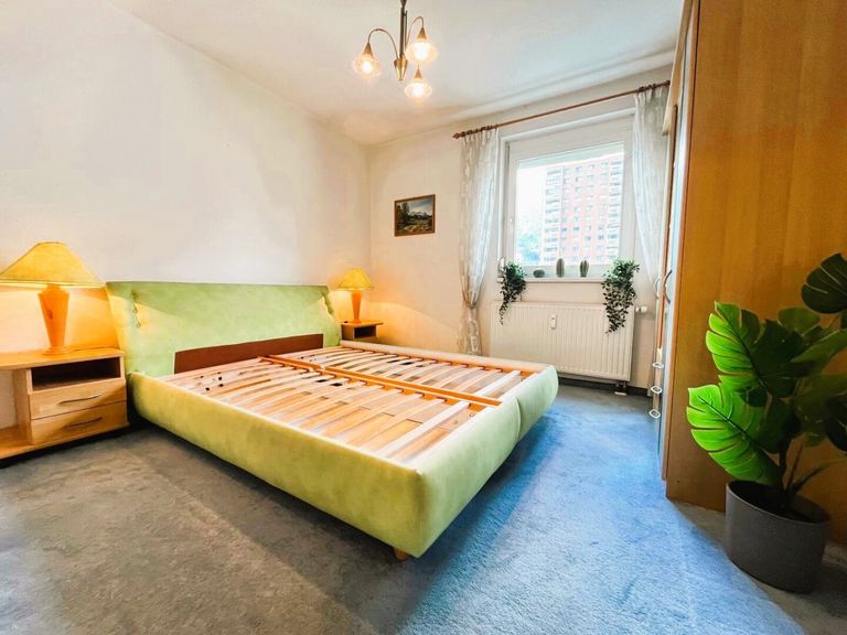 Schlafzimmer 1 mit ca. 13m²