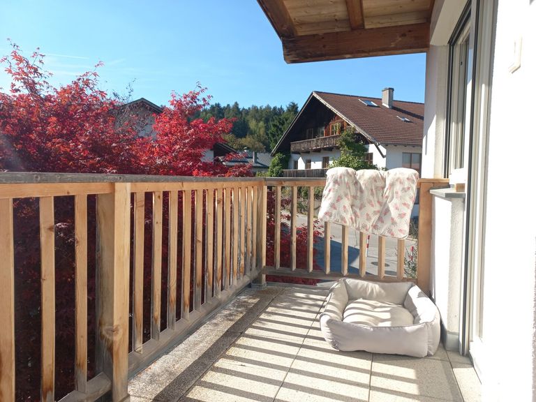 Balkon Süd mit Blick Richtung Westen