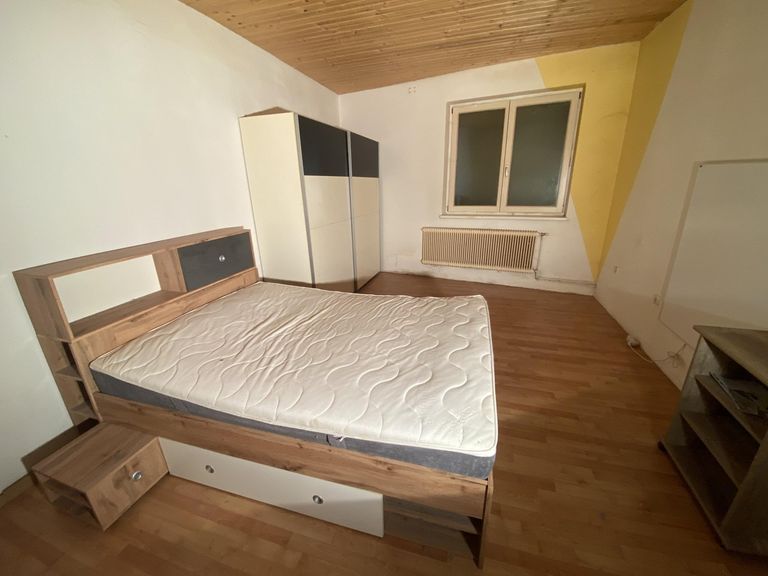 6 - Schlafzimmer a