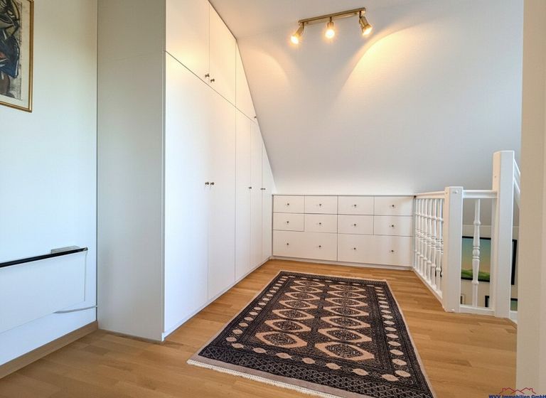 Ankleide / Vorraum DG