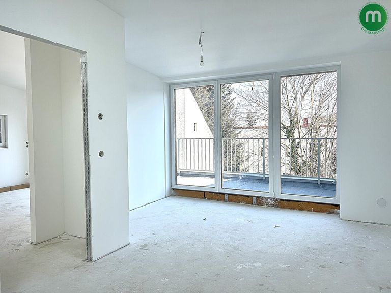 große Fensterflächen im OG