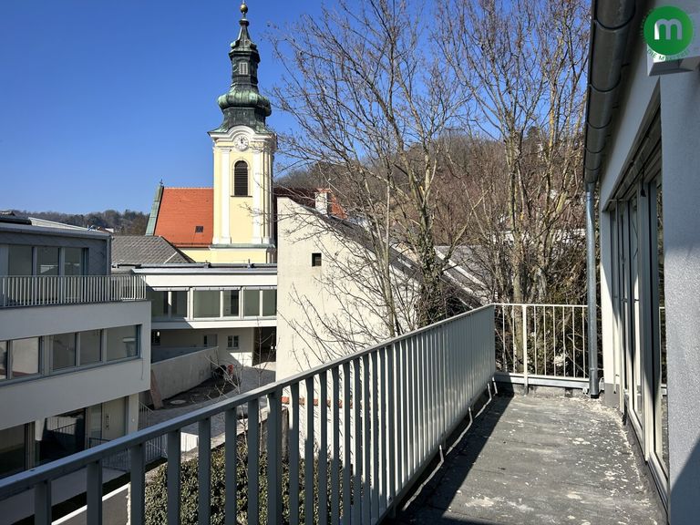 Terrasse mit Blick auf St. Peter und Paul