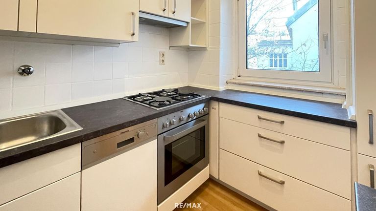 Küche komplett eingerichtet