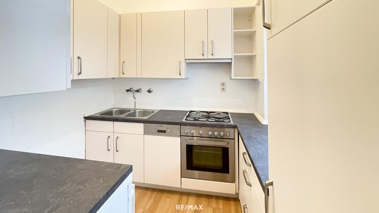 Küche komplett eingerichtet