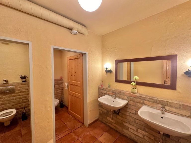 KG WC Anlagen