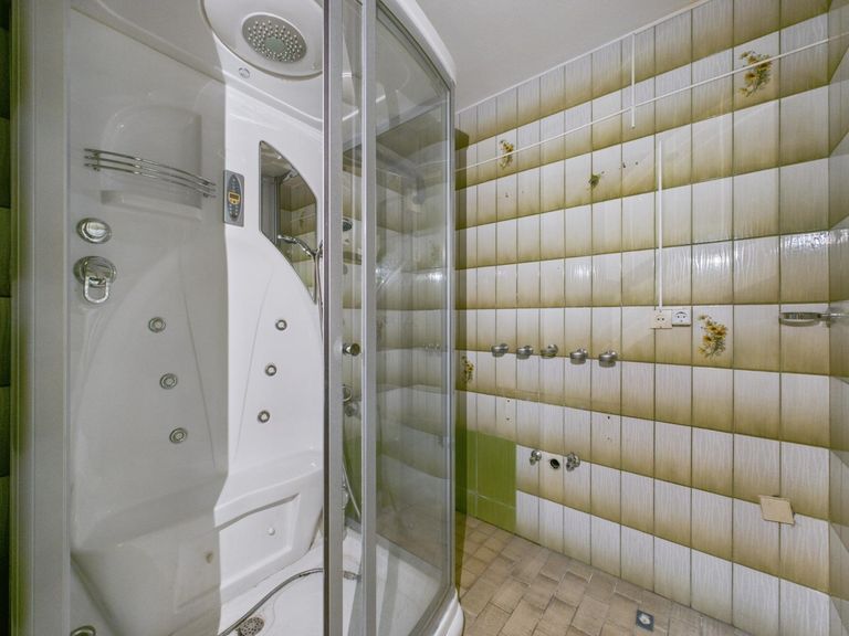 CAM04191G0-PR0072-STILL011