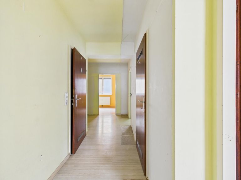 CAM04191G0-PR0072-STILL014