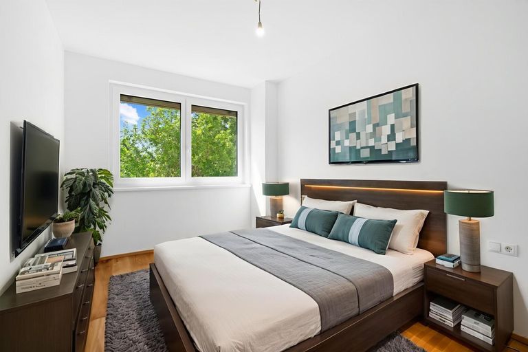 RH 2542 Kottingbrunn  Symbolfoto  Bedroom