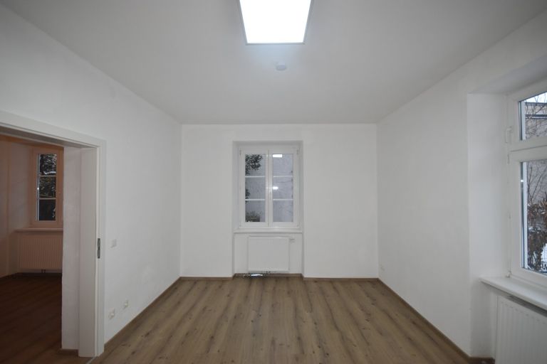 Ansicht - Modernisierte GESCHÄFTSFLÄCHE oder BÜRO in Jahrhundertwendehaus Miete Itzling Salzburg