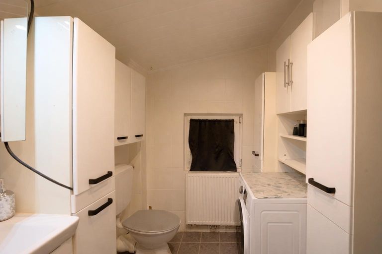 12. Badezimmer_leer