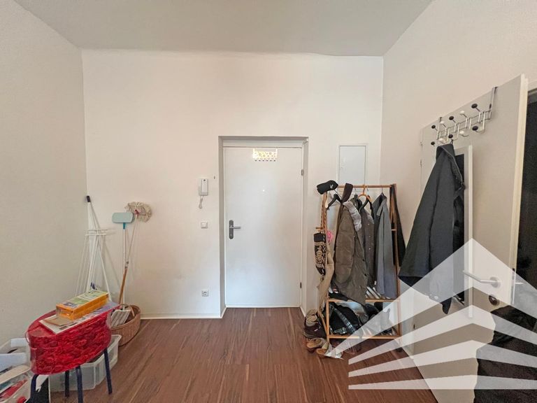 Wohn-/Ess-/Schlafbereich