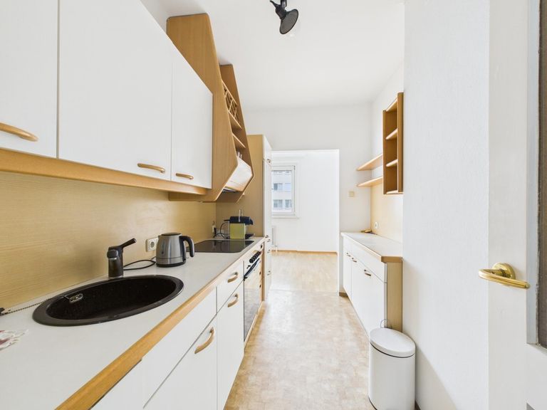 CAM04191G0-PR0074-STILL014