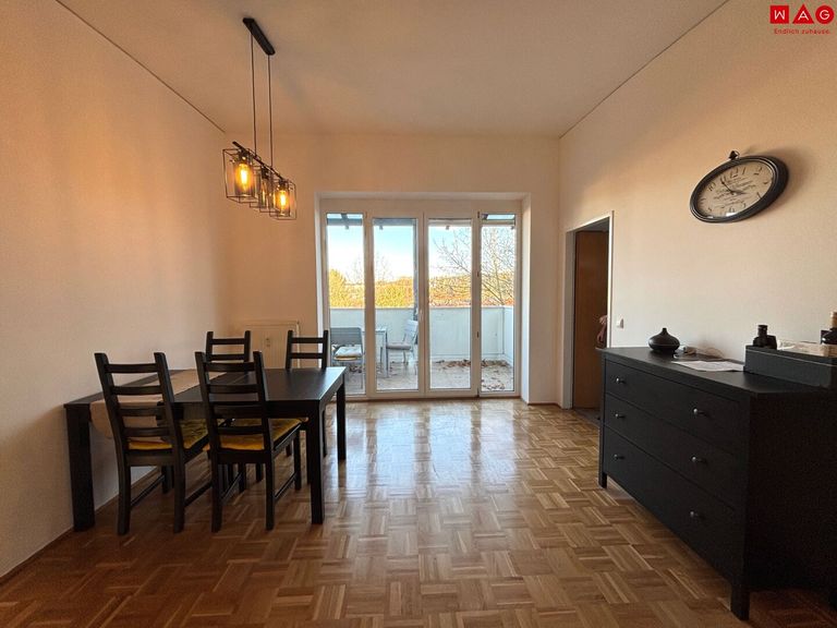 Wohnzimmer/Esszimmer