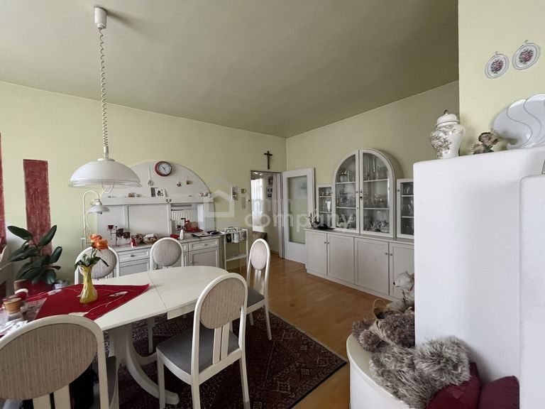 Essplatz im Wohnzimmer