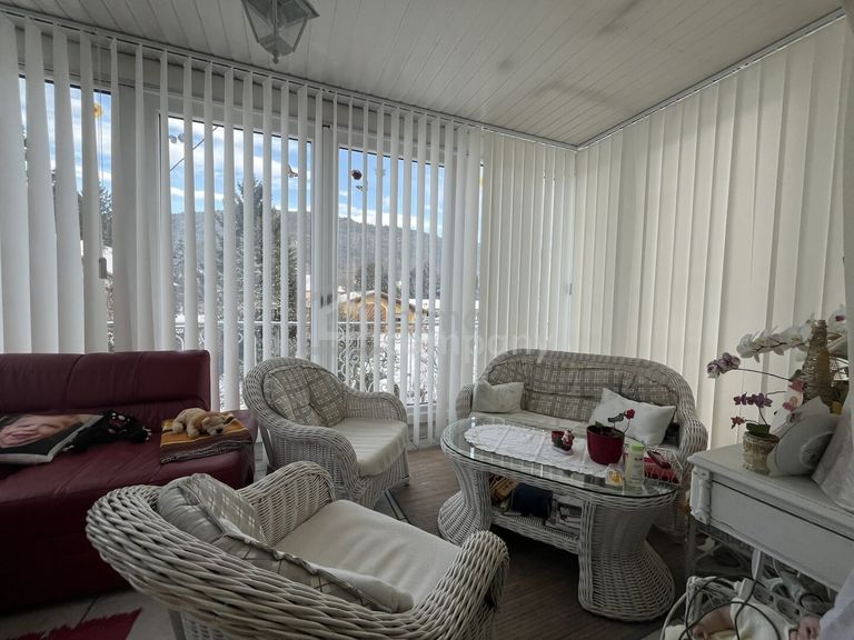 Wintergarten mit Blick ins Grüne