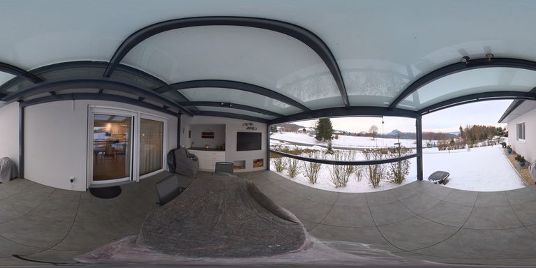 Terrasse ü̈berdacht